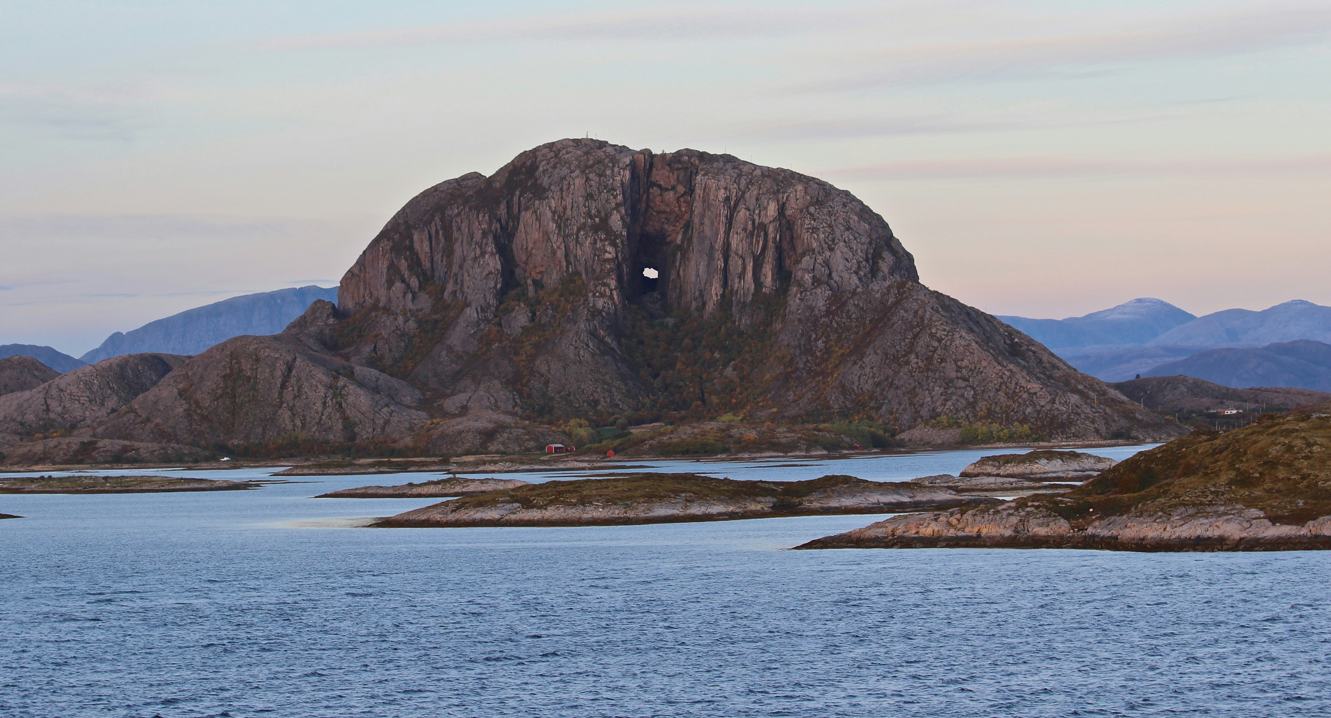Torghatten
